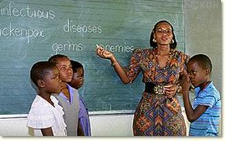 Namibia: Lehrerin mit Schlern